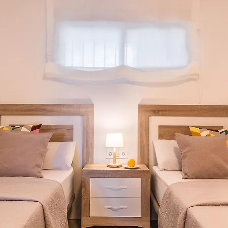 Tuguest Velilla Apartment Almunecar